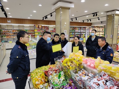 市市場(chǎng)監(jiān)管局開展專項(xiàng)抽查 筑牢塑料制品與藥品零售質(zhì)量安全防線